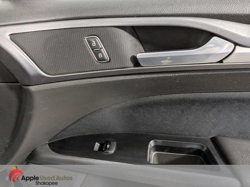 Used 2013 Ford Fusion SE FWD image 31