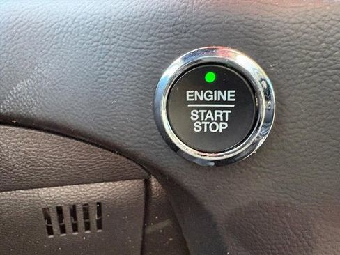 Used 2024 Ford Edge SEL image 12