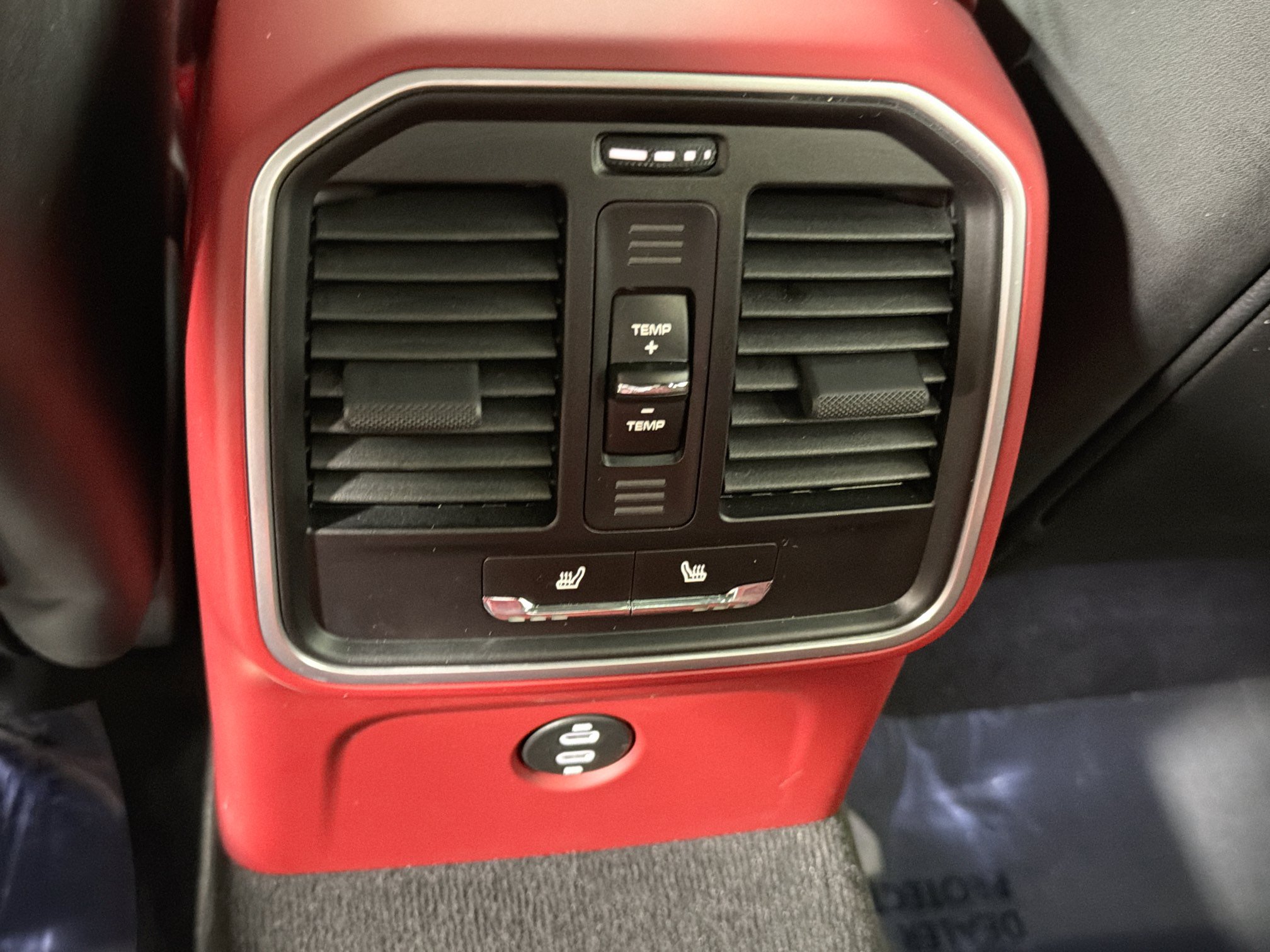 Certified 2026 Porsche Macan AWD/4WD image 20