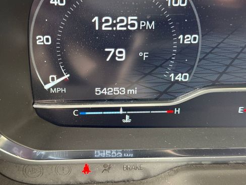 Used 2024 GMC Yukon SLT image 21