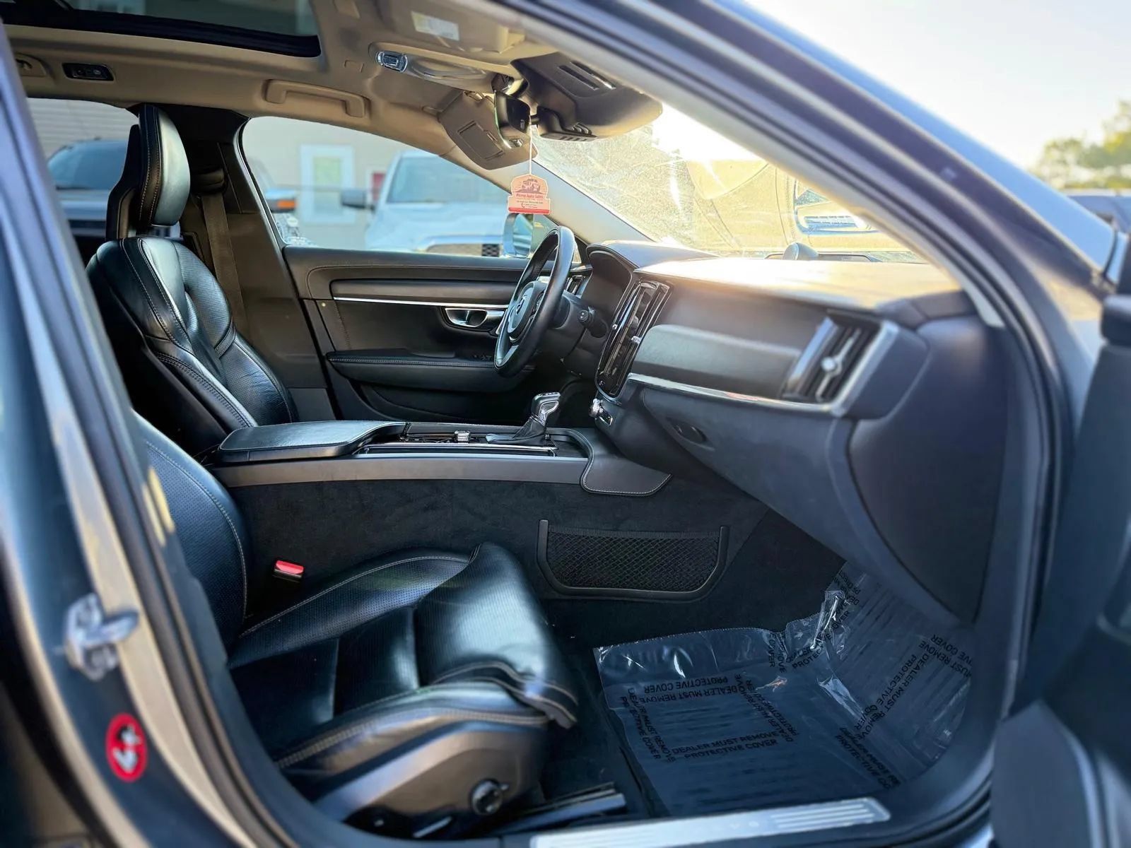 Used 2018 Volvo V90 T6 Cross Country w/ Convenience Package AWD/4WD image 33