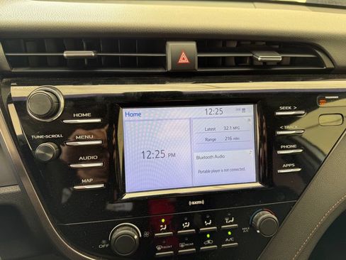 Used 2020 Toyota Camry LE w/ Carpet Mat Package FWD image 27