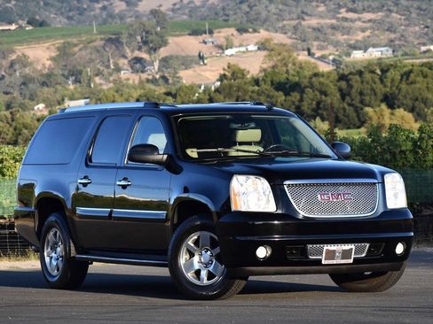Used 2007 GMC Yukon XL Denali AWD/4WD image 2