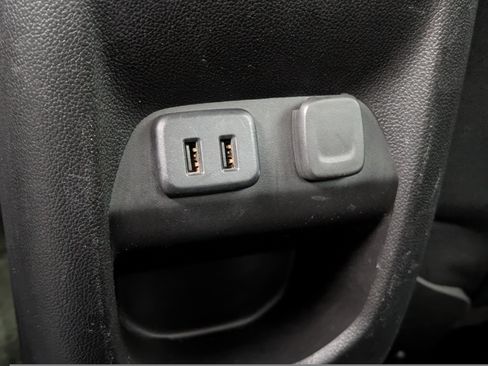 Used 2018 GMC Canyon SLE w/ SLE Convenience Package image 33