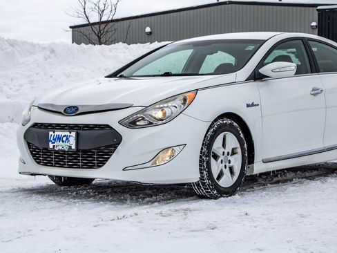 Used 2012 Hyundai Sonata Hybrid image 15