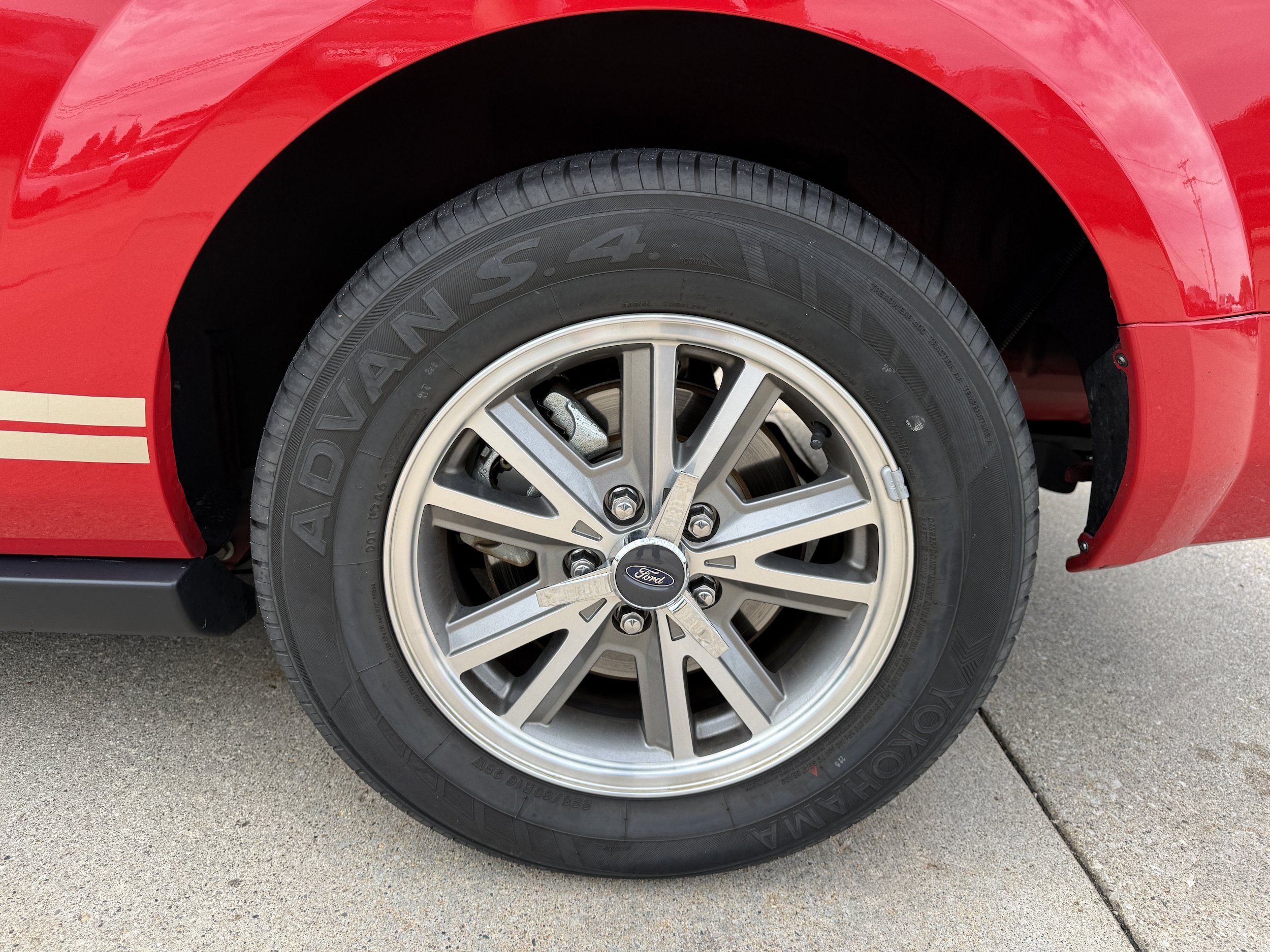 Used 2005 Ford Mustang Premium RWD image 21