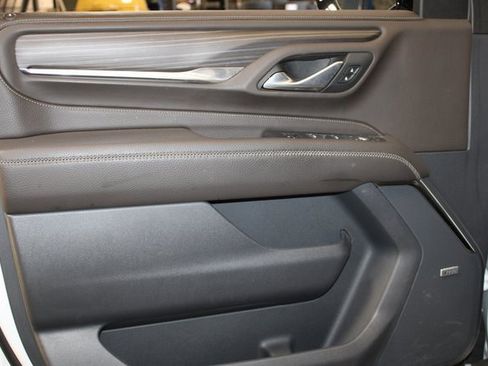 Used 2024 GMC Yukon XL Denali w/ Denali Reserve Package image 31