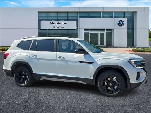 New 2026 Volkswagen Atlas Peak Edition AWD/4WD image 3