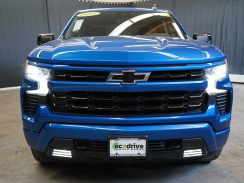 Used 2023 Chevrolet Silverado 1500 RST AWD/4WD image 2