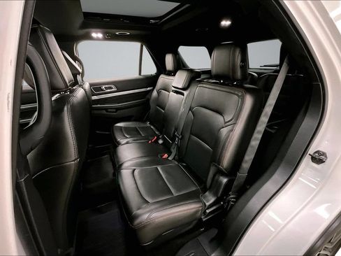 Used 2018 Ford Explorer Sport w/ Equipment Group 401A AWD/4WD image 22