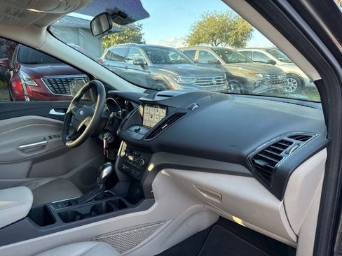 Used 2018 Ford Escape SEL image 10