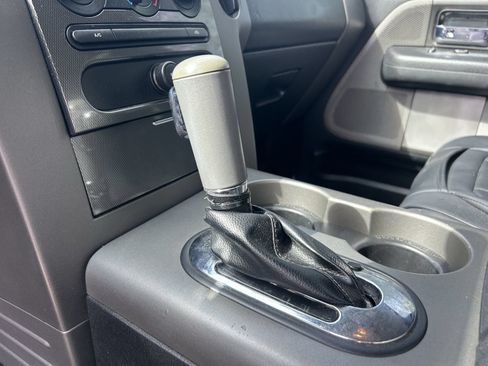 Used 2005 Ford F150 XLT AWD/4WD image 9