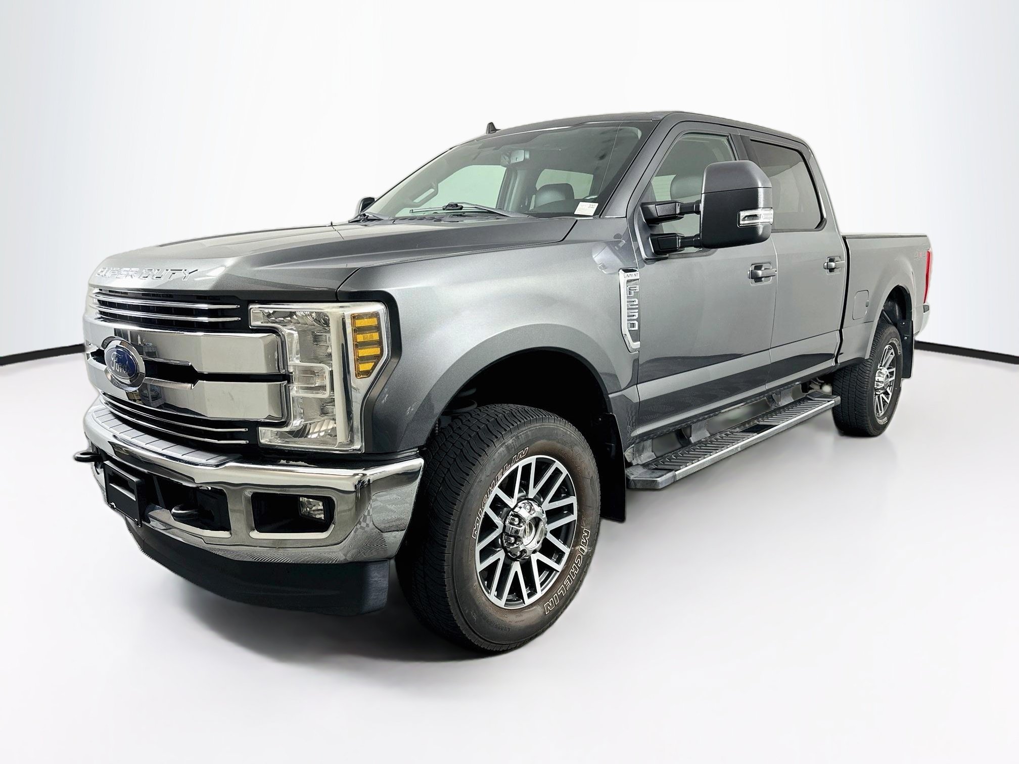 Used 2019 Ford F250 Lariat w/ Lariat Value Package AWD/4WD image 3