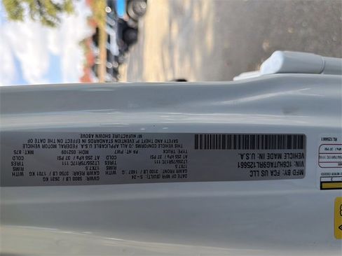 Used 2024 Jeep Gladiator Sport image 33