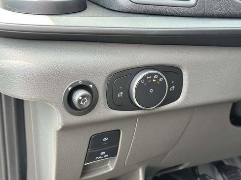 New 2026 Ford Transit 250 148 Medium Roof image 17