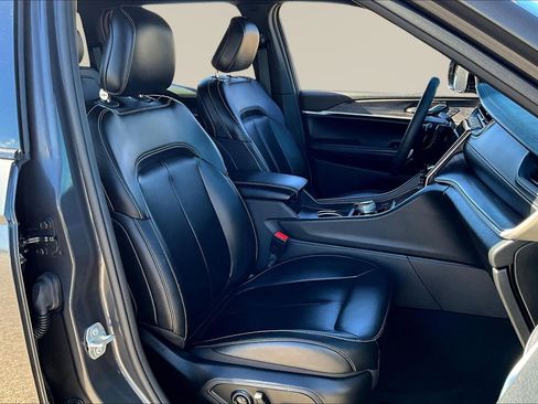 Used 2024 Jeep Grand Cherokee Limited 4xe image 29