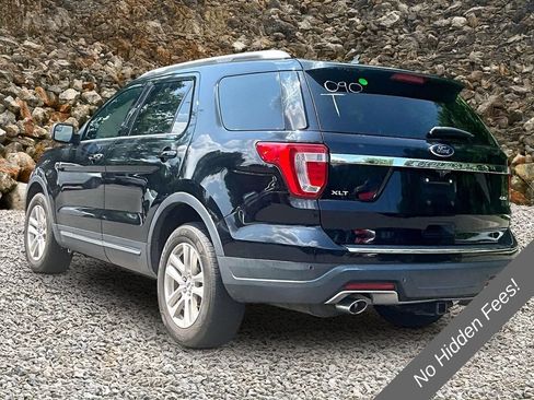 Used 2018 Ford Explorer XLT w/ Equipment Group 202A AWD/4WD image 11
