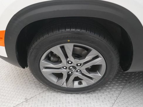 Used 2021 Kia Seltos LX AWD/4WD image 26