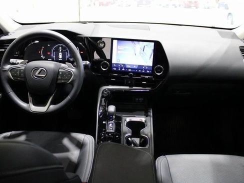 Used 2023 Lexus NX 350h 350h Premium image 17