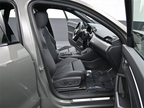 New 2025 Audi Q3 2.0T Premium image 14