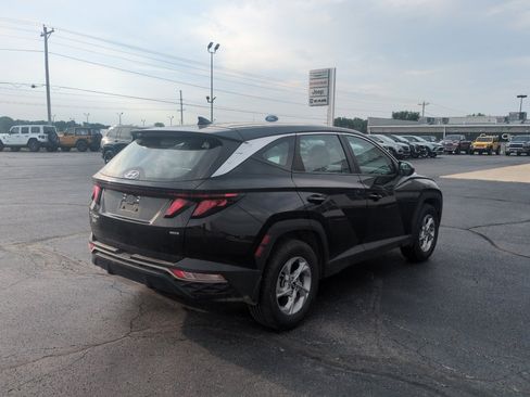 Used 2023 Hyundai Tucson SE AWD/4WD image 6