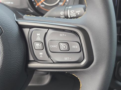 Certified 2024 Jeep Gladiator Sport image 19