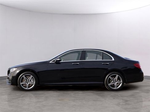 Used 2018 Mercedes-Benz E 300 4MATIC image 4