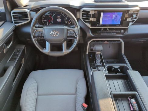Used 2022 Toyota Tundra SR5 AWD/4WD image 34