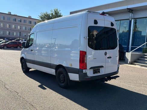 Used 2022 Mercedes-Benz Sprinter 2500 image 3