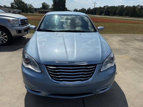 Used 2013 Chrysler 200 Touring w/ Cold Weather Group FWD image 6