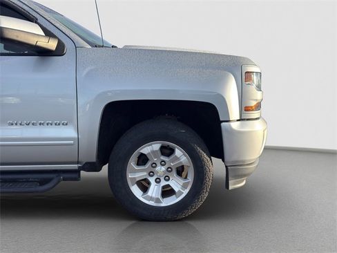 Used 2018 Chevrolet Silverado 1500 LT w/ All Star Edition image 20