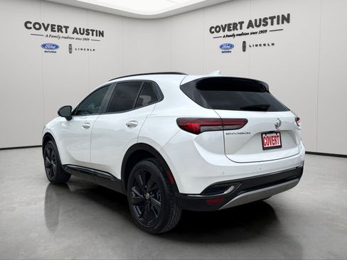 Used 2023 Buick Envision Preferred image 3