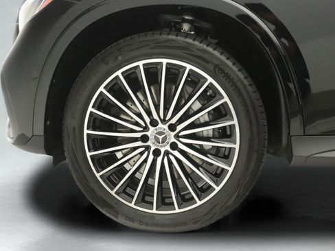 New 2026 Mercedes-Benz GLC 300 image 11