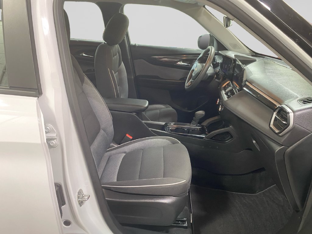 Used 2026 Chevrolet TrailBlazer LS w/ LS Confidence Package AWD/4WD image 11