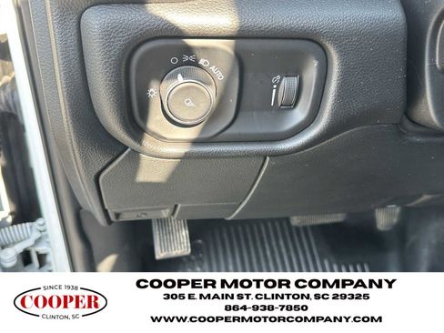 Used 2024 RAM 3500 Tradesman w/ Chrome Appearance Group image 27