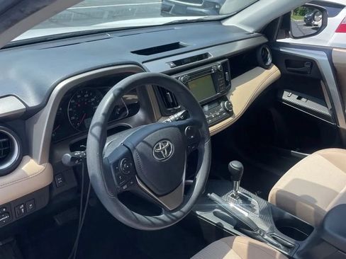 Used 2013 Toyota RAV4 XLE AWD/4WD image 28