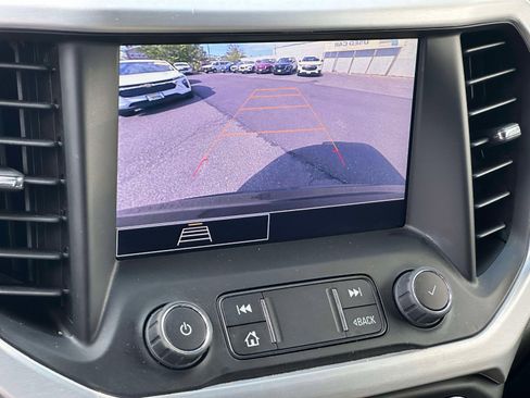 Used 2023 GMC Acadia SLE w/ Driver Convenience Package AWD/4WD image 32