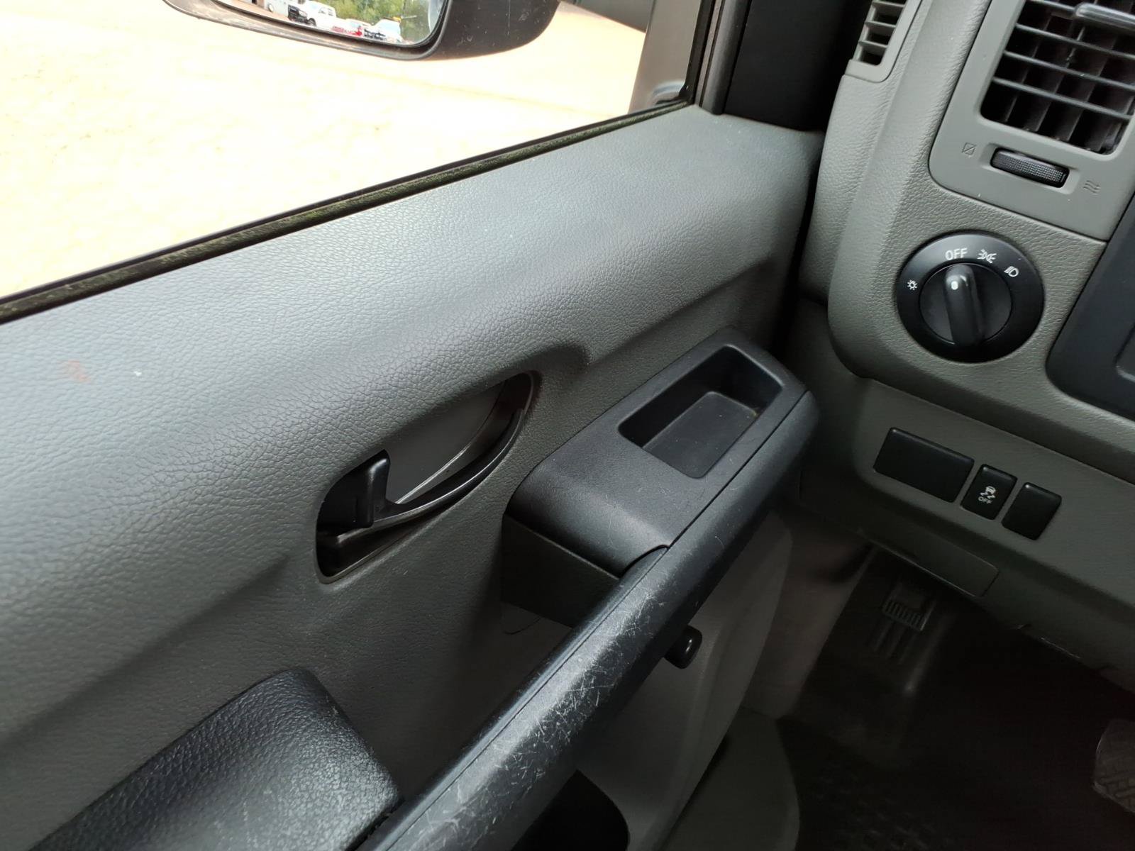 Used 2012 Nissan NV 1500 S w/ Side Curtain Airbag Pkg RWD image 19