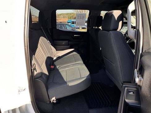 Used 2021 Chevrolet Silverado 1500 LT image 14