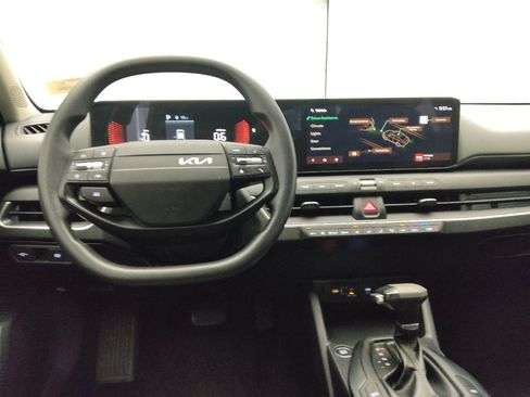 Used 2025 Kia K4 FWD image 22