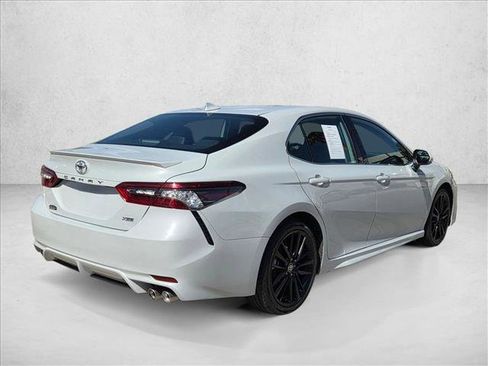 Used 2023 Toyota Camry XSE FWD image 5