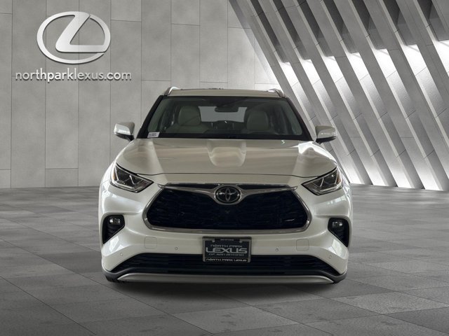 Used 2021 Toyota Highlander Platinum AWD/4WD image 27