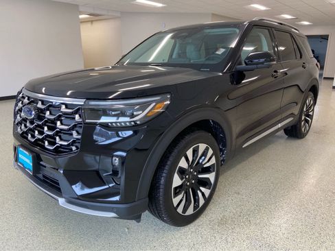 New 2026 Ford Explorer Platinum w/ LUX Leather Package AWD/4WD image 1