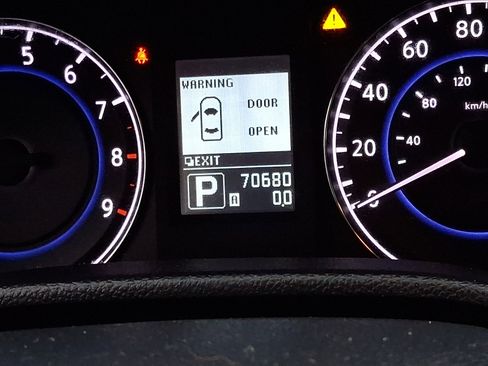 Used 2013 INFINITI G37 x Coupe w/ Premium Pkg image 21