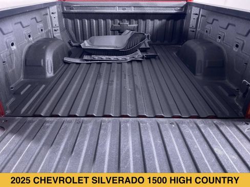 Certified 2025 Chevrolet Silverado 1500 High Country w/ High Country Premium Package AWD/4WD image 16