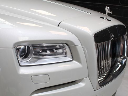 Used 2014 Rolls-Royce Wraith RWD image 8
