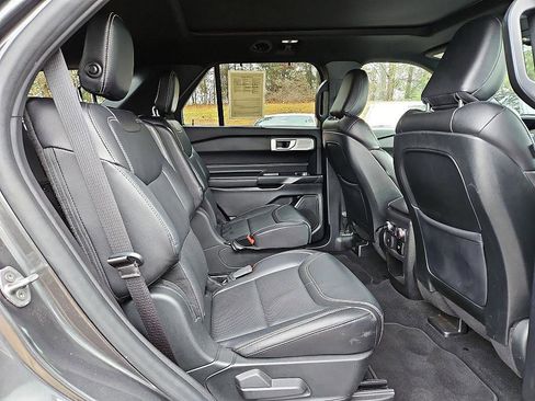 Used 2020 Ford Explorer ST w/ Premium Technology Package image 13