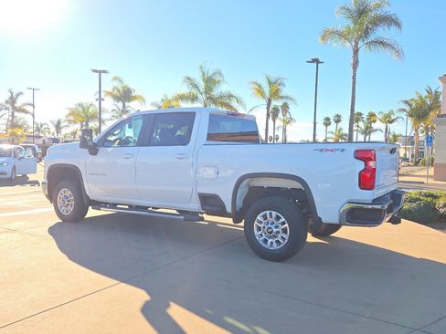 Used 2025 Chevrolet Silverado 2500 LT w/ Convenience Package image 5
