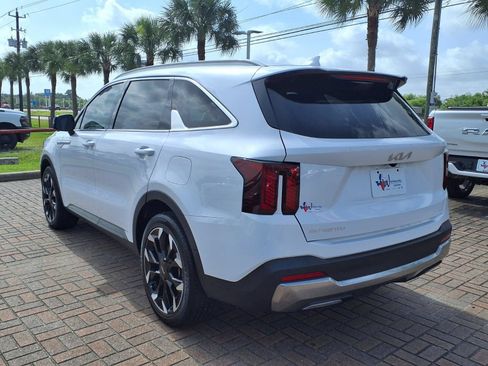 Used 2025 Kia Sorento SX FWD image 8