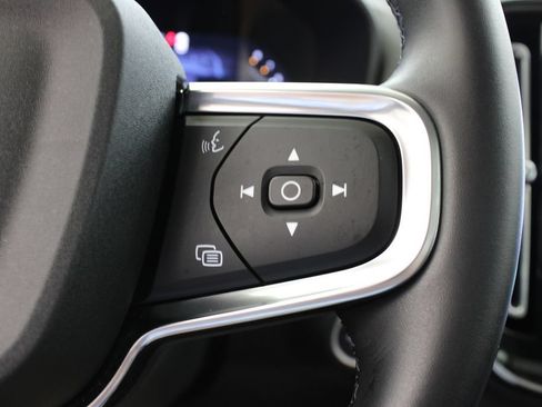 Used 2026 Volvo XC40 B5 Plus AWD/4WD image 29